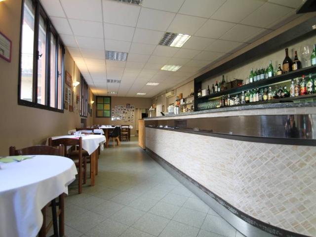 Locale Commerciale in vendita a Unione dei comuni Valli del Reno, Lavino e Samoggia, Reggio Emilia
