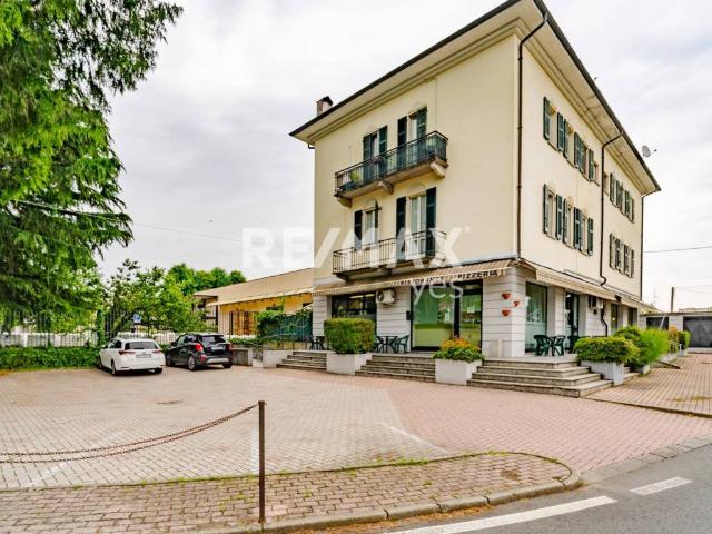 Locale Commerciale in vendita a Piemonte, Novara