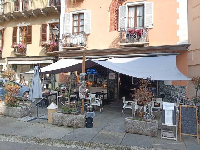 Locale Commerciale in vendita a Crevola Sesia, Varallo