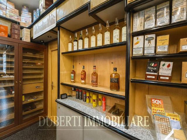 Locale Commerciale in vendita a Biumo Superiore, Varese