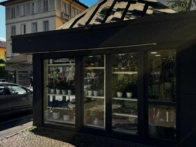 Locale Commerciale in vendita a Biumo Superiore, Varese