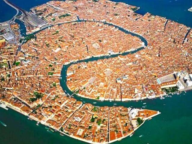 Locale Commerciale in vendita a Marghera, Venezia