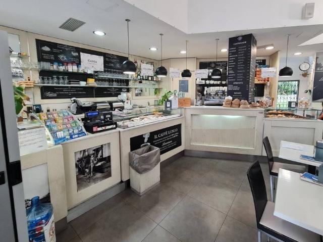 Locale Commerciale in vendita a Carpenedo, Venezia