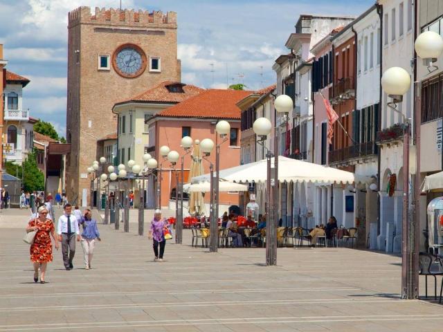 Locale Commerciale in vendita a Mestre-Carpenedo, Venezia