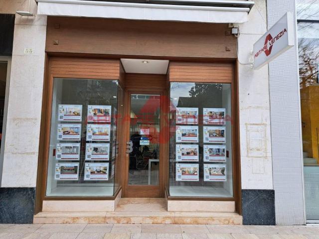 Locale Commerciale in vendita a Venezia