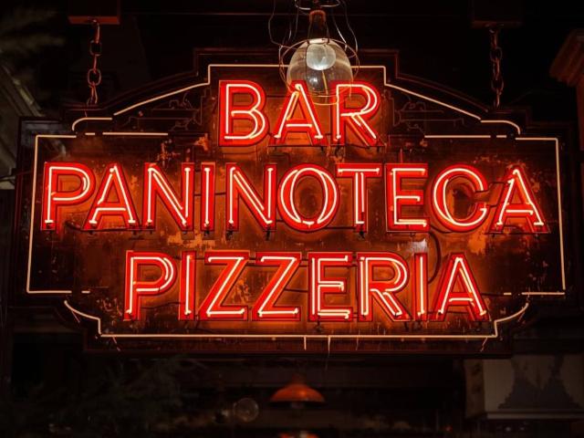 Locale Commerciale in vendita a Carpenedo, Venezia