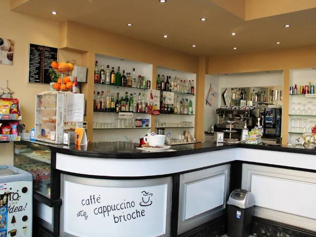 Locale Commerciale in vendita a Centro, Piemonte