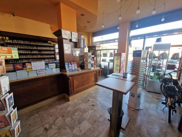 Locale Commerciale in vendita a Porta Casale, Vercelli