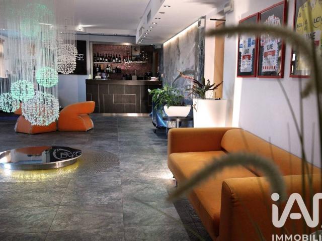 Locale Commerciale in vendita a Sesona, Vergiate