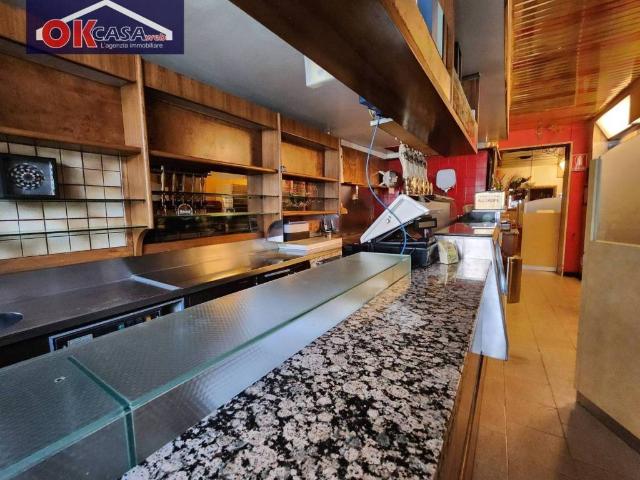 Locale Commerciale in vendita a Est, Brenzone