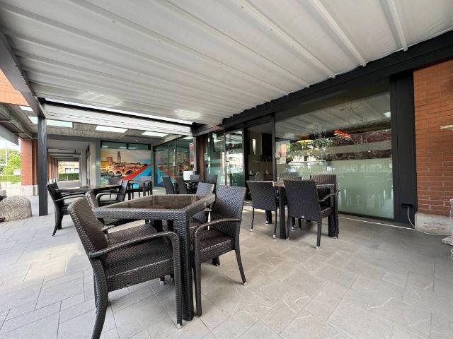 Locale Commerciale in vendita a Nord-Ovest, Brenzone