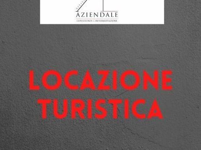 Locale Commerciale in vendita a Centro storico, Brenzone