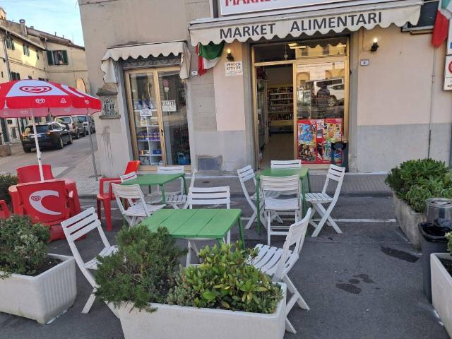 Locale Commerciale in vendita a Vicchio, Toscana