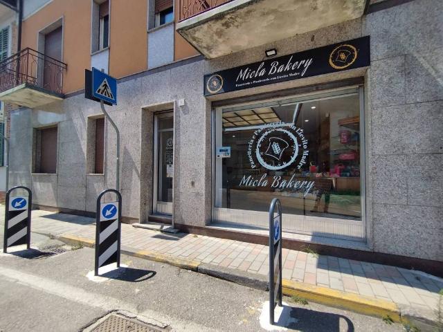 Locale Commerciale in vendita a Cascina Canali, Vidigulfo