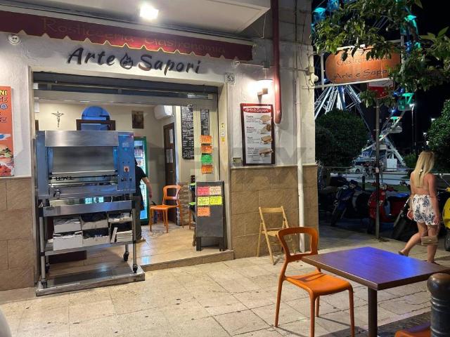 Locale Commerciale in vendita a Puglia, Foggia