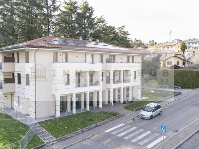 Locale Commerciale in vendita a Viganò, Lombardia