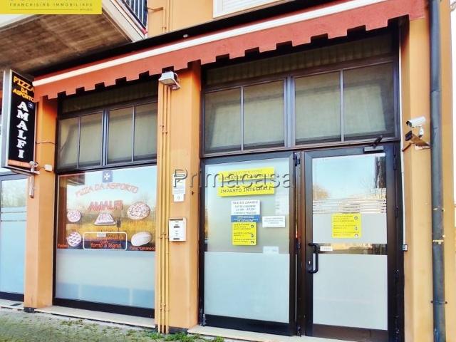 Locale Commerciale in vendita a Vigasio, Veneto