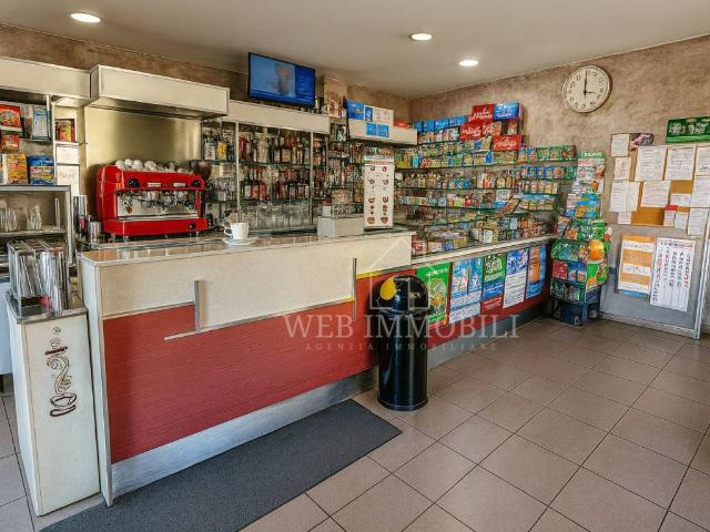 Locale Commerciale in vendita a Vigevano, Lombardia