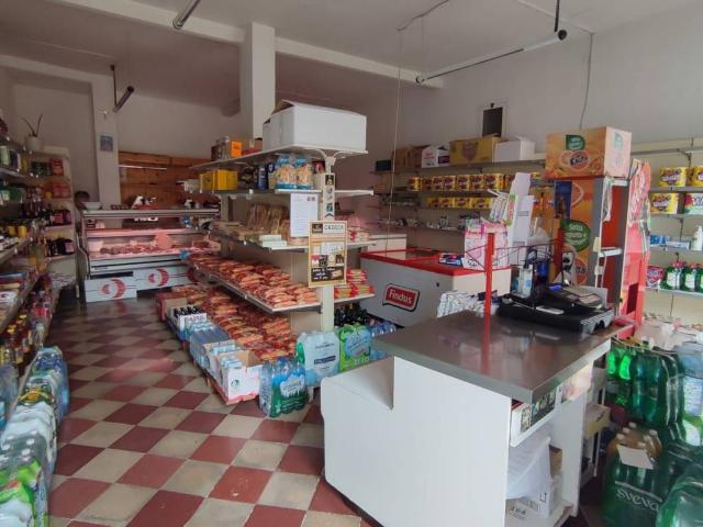 Locale Commerciale in vendita a Viggiano, Basilicata