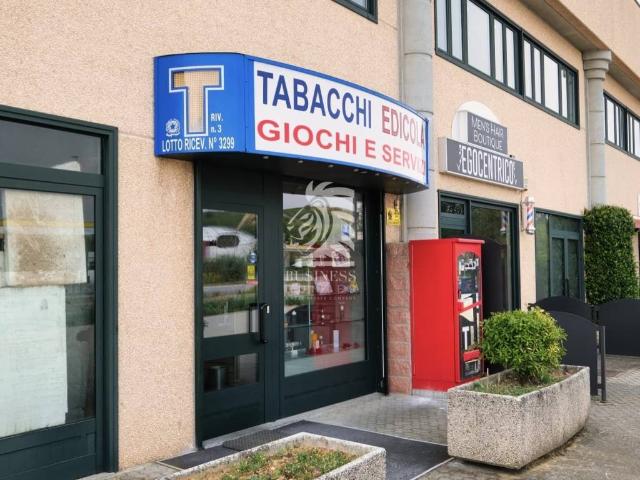 Locale Commerciale in vendita a Ramello, Vigliano d'Asti