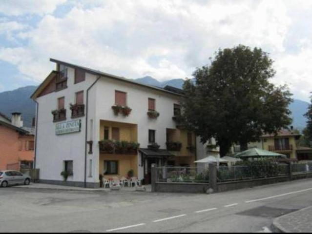 Locale Commerciale in vendita a Villa Santina, Friuli-Venezia Giulia