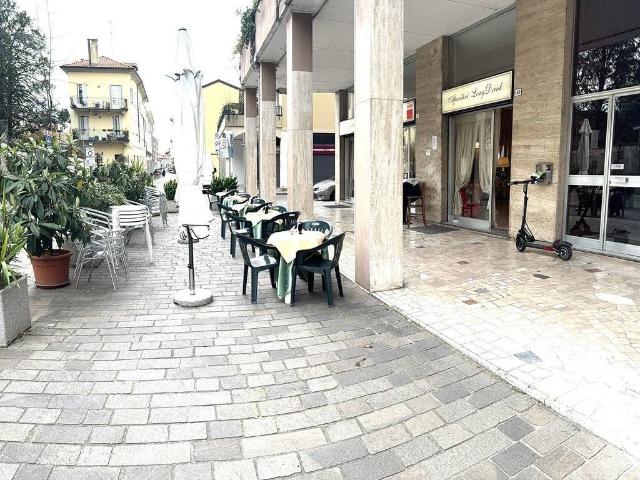 Locale Commerciale in vendita a Sant'Alessandro, Villasanta