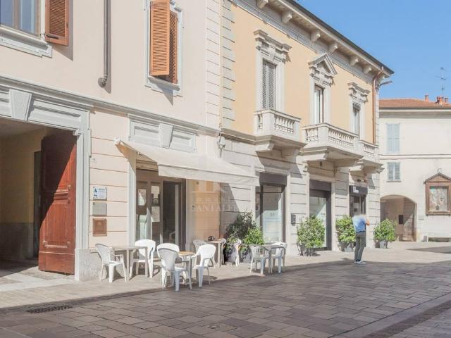 Locale Commerciale in vendita a Sant'Alessandro, Villasanta
