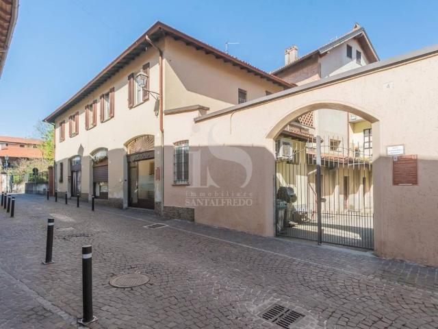 Locale Commerciale in vendita a Oreno, Vimercate