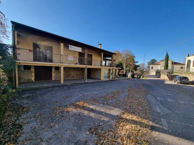 Locale Commerciale in vendita a Vo, Veneto
