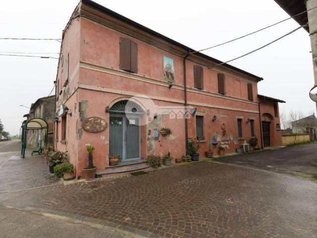 Locale Commerciale in vendita a Voltido, Lombardia