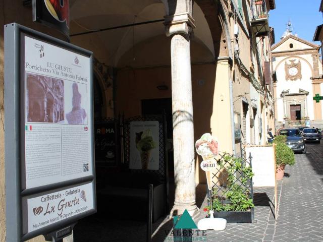 Locale Commerciale in vendita a Borgo San Martino, Roma Capitale