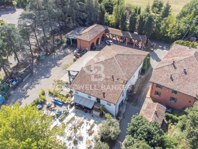Locale Commerciale in vendita a Unione dei comuni Valli del Reno, Lavino e Samoggia, Zola Predosa