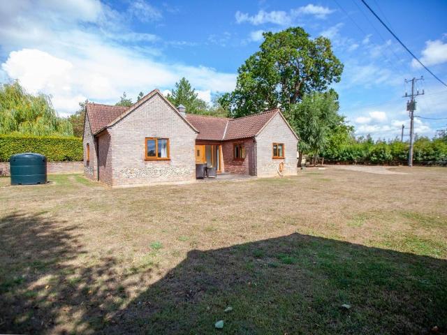 House for rent in Burgh St Peter, Norfolk