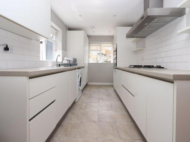 Room for rent in Mile End, Greater London
