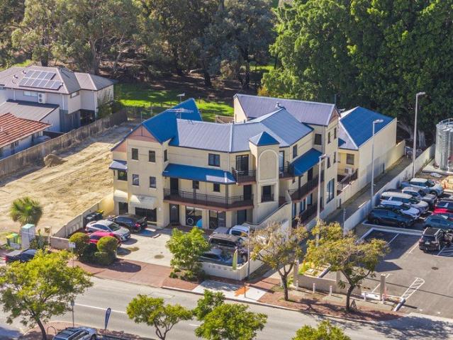 Townhouse for sale in Attadale, Western Australia