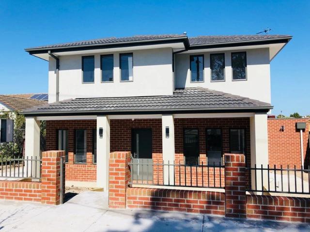 Townhouse for rent in Reservoir, Melbourne