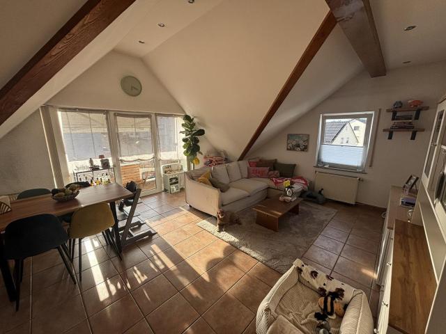 Dachgeschosswohnung mieten in Elz, Hessen