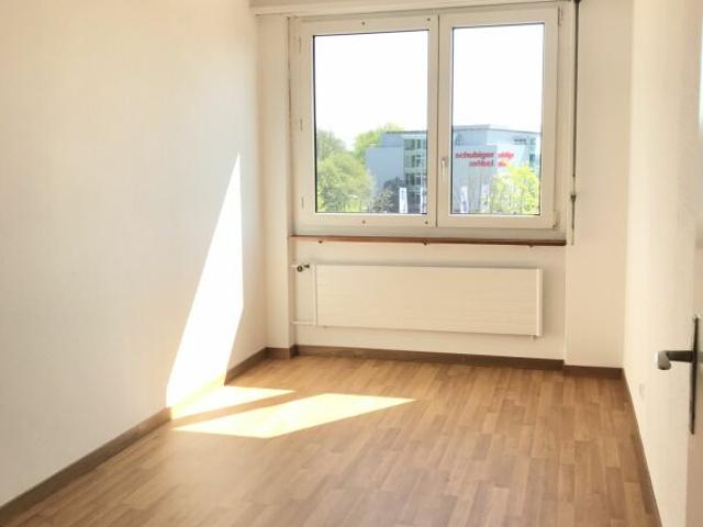 Apartment mieten in Einigen, Zürich