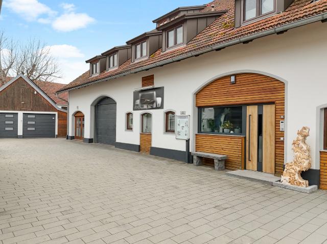Mehrfamilienhaus kaufen in Kühbach, Bayern