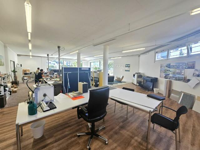 Büro mieten in Helgenfeld, Suhr