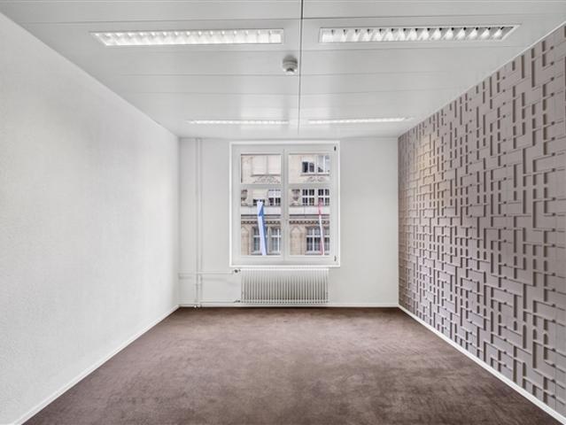 Büro mieten in Einigen, Zürich