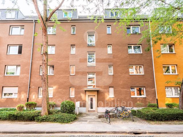 Dachgeschosswohnung kaufen in Nippes, Köln