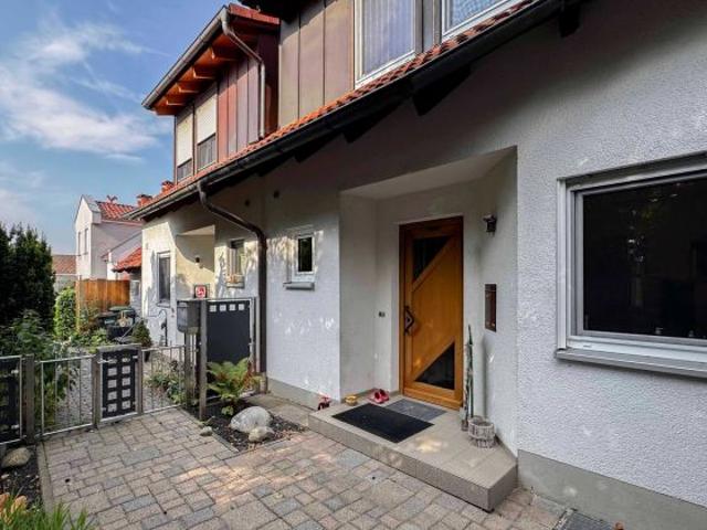 Haus kaufen in Adelsdorf, Bayern