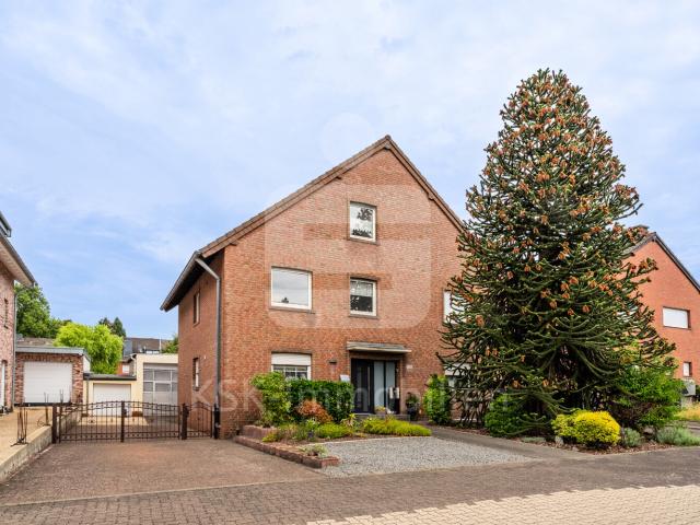Wohnung kaufen in Glesch, Bergheim