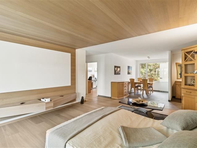 Wohnung kaufen in Einigen, Zürich