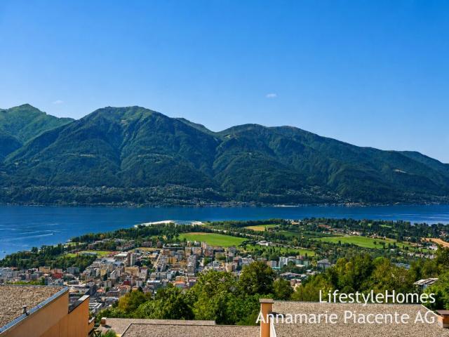 Dachwohnung kaufen in Minusio, Tessin