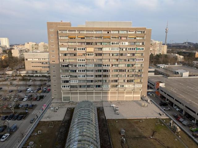 Wohnung kaufen in Moosach, München