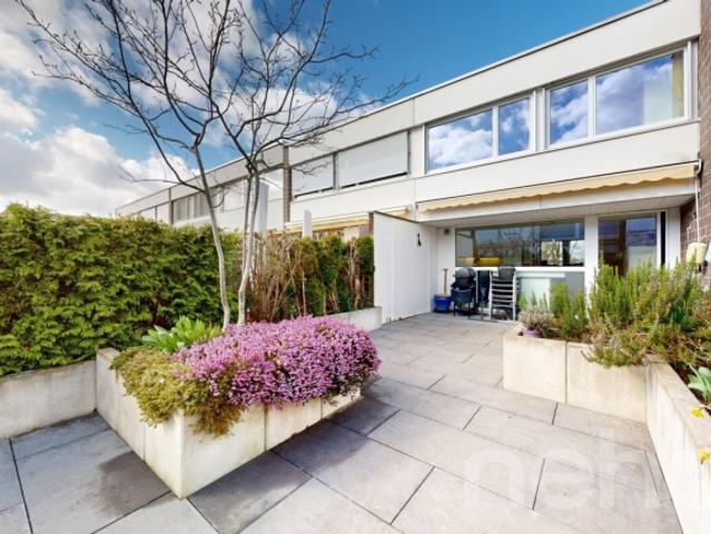 Reihenfamilienhaus kaufen in Therwil, Basel-Landschaft