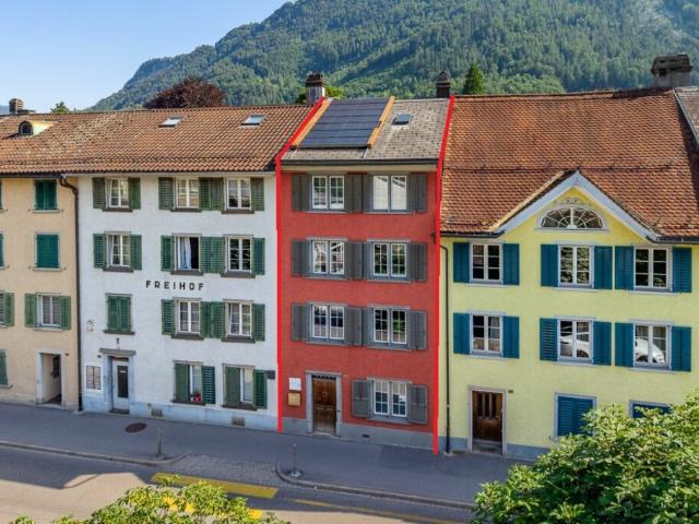 Reihenfamilienhaus mieten in Büel, Glarus