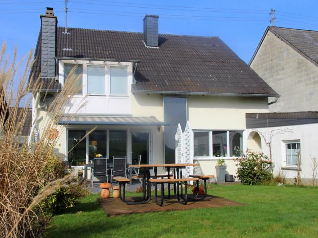 Villa kaufen in Landscheid, Landkreis Bernkastel-Wittlich